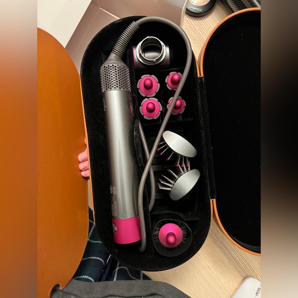 Dyson Airwrap complete